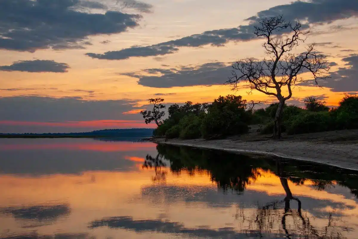 sonnenuntergang-botswana-abenteuer-ast-reisen